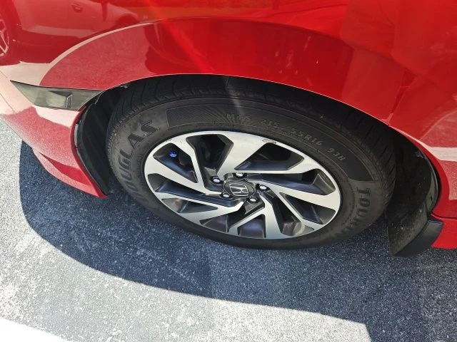 Used 2018 Red Honda EX image 4