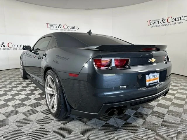 Used 2013 Gray Chevrolet ZL1 image 16