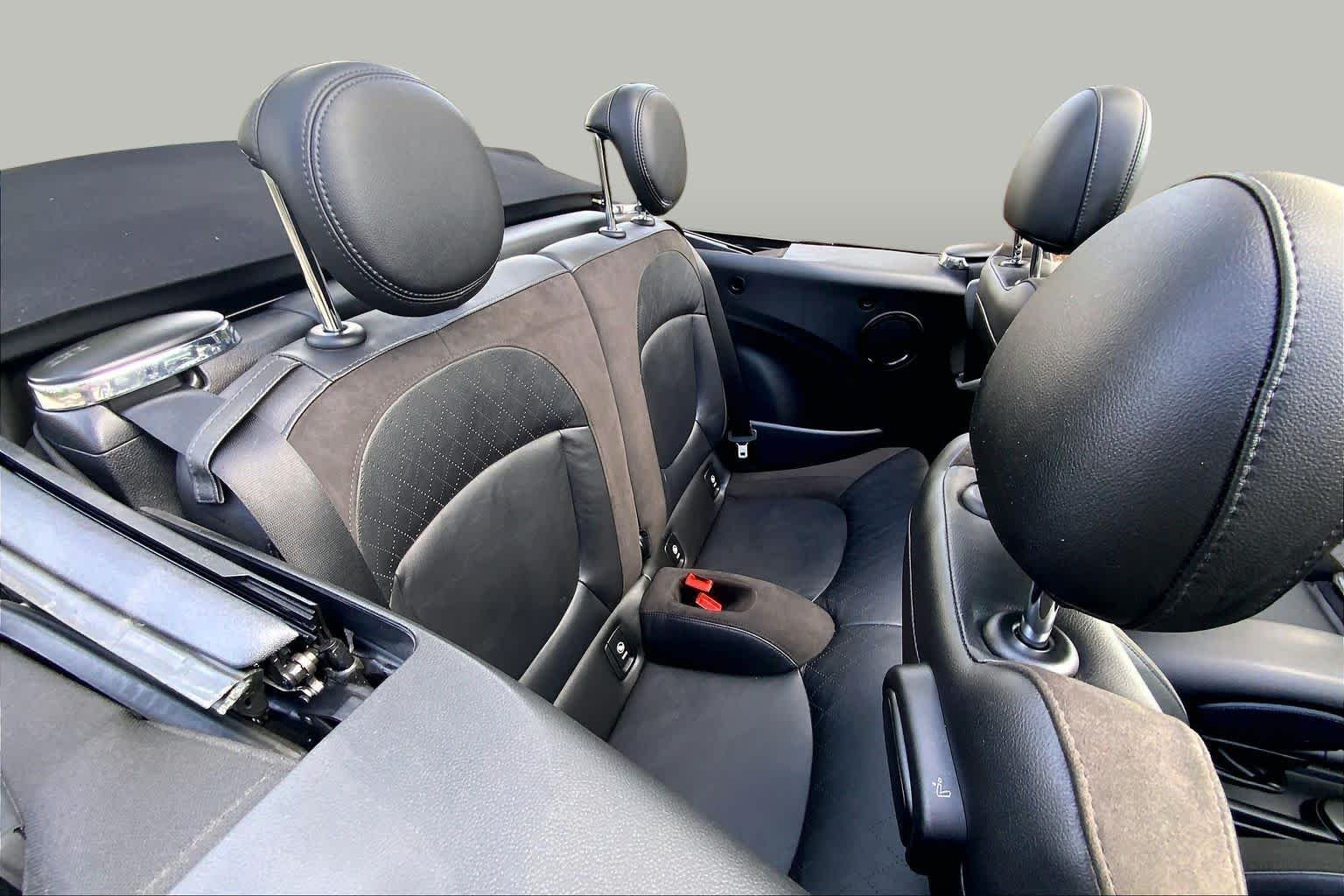 Used 2022 White Silver Metallic MINI Cooper S image 19