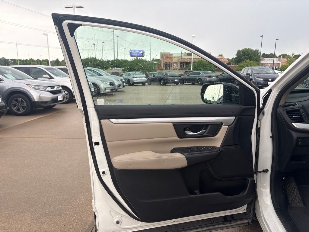 Used 2018 White Diamond Pearl Honda LX image 9