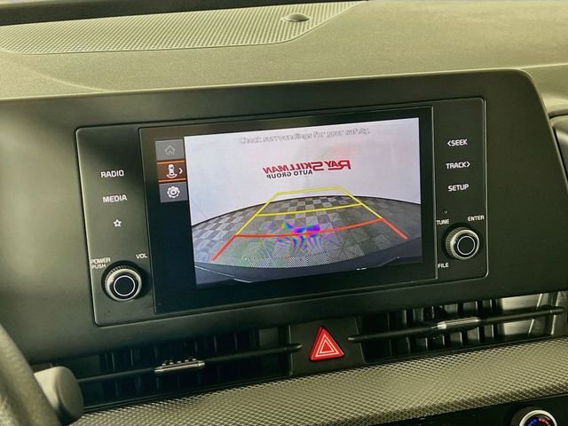 2023 Kia Sportage LX - Photo 17