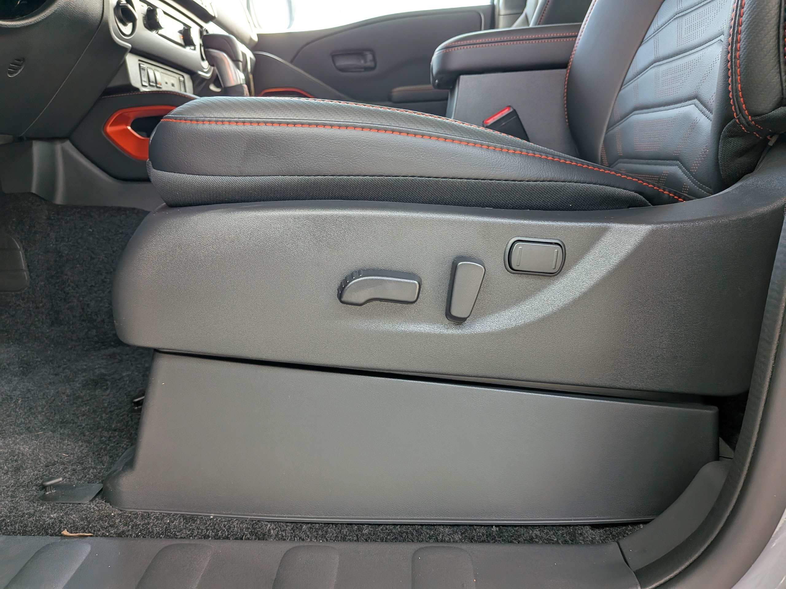 New 2026 Gray Nissan PRO-4X image 15