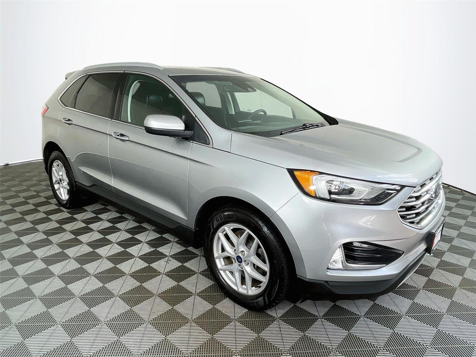 2021 Ford Edge SEL's photo