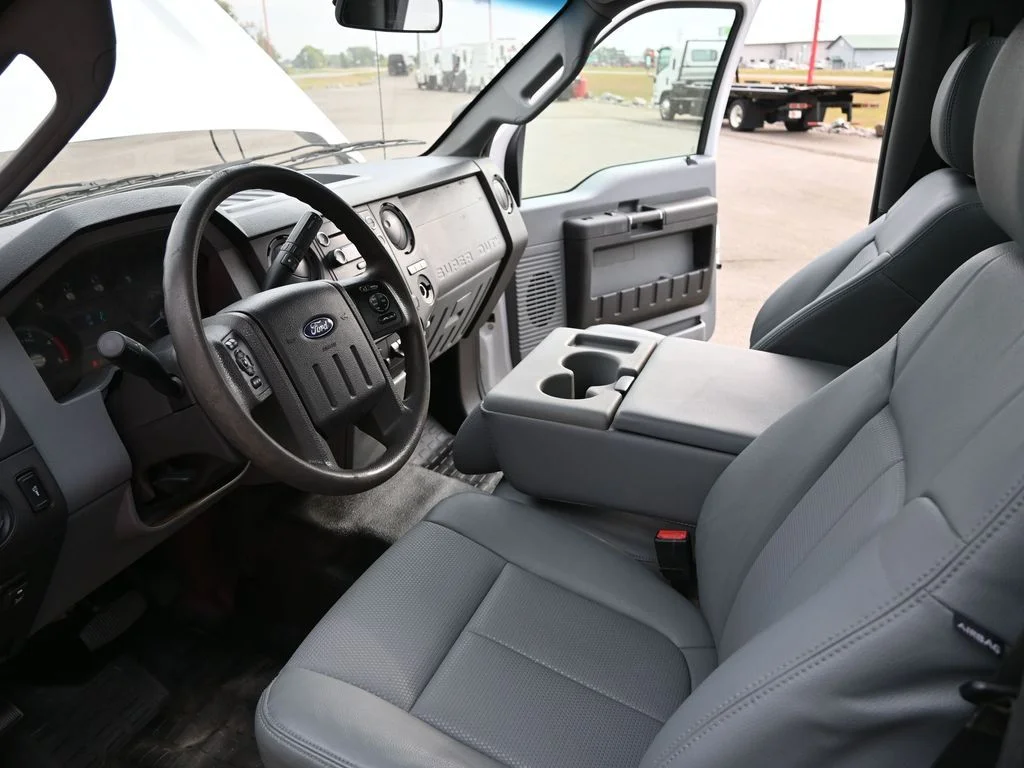 2016 Ford F-550 - Photo 31
