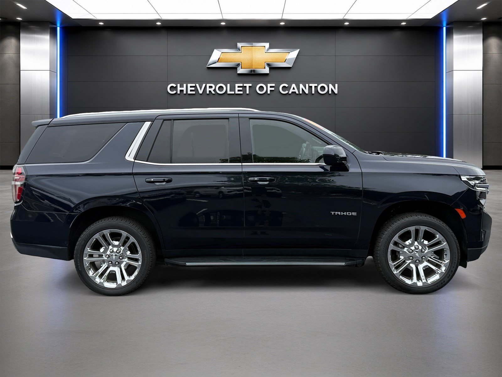 Used 2023 Midnight Blue Metallic Chevrolet LT image 4