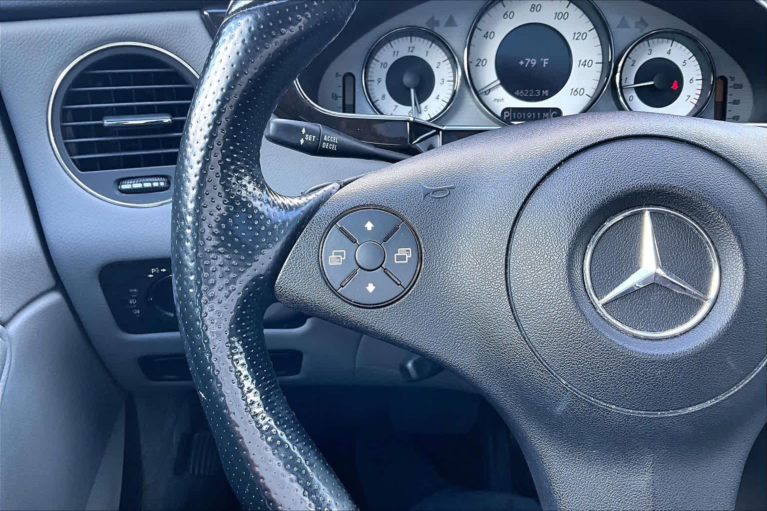 Used 2011 Flint Grey Metallic Mercedes-Benz CLS 550 image 22