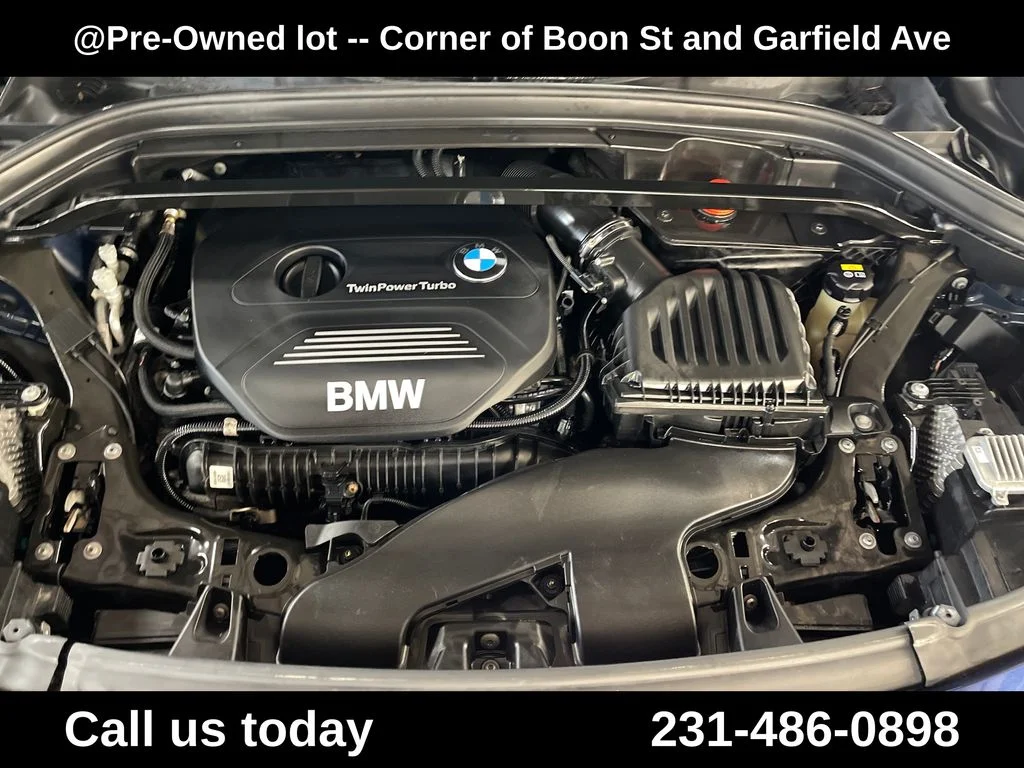 Used 2018 Blue BMW xDrive28i image 10