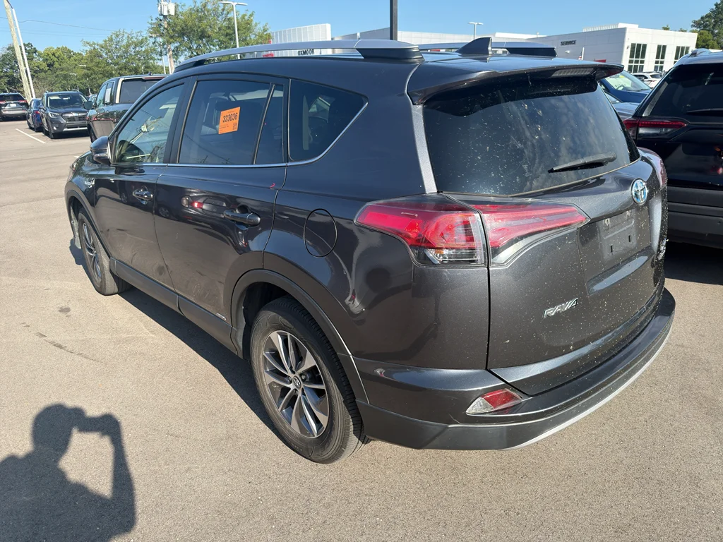 Certified Used 2016 Magnetic Gray Metallic Toyota XLE image 3