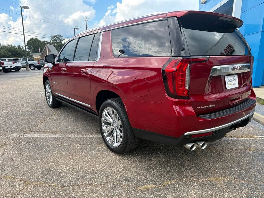 Used 2021 Red GMC Denali image 3