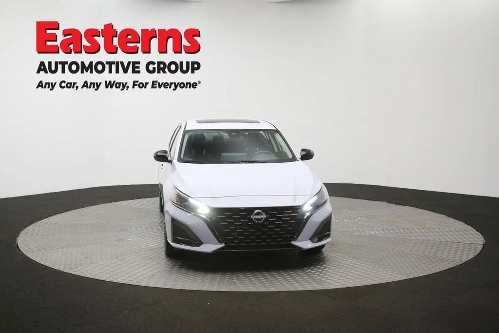 Used 2025 Gray Nissan 2.5 SR image 52