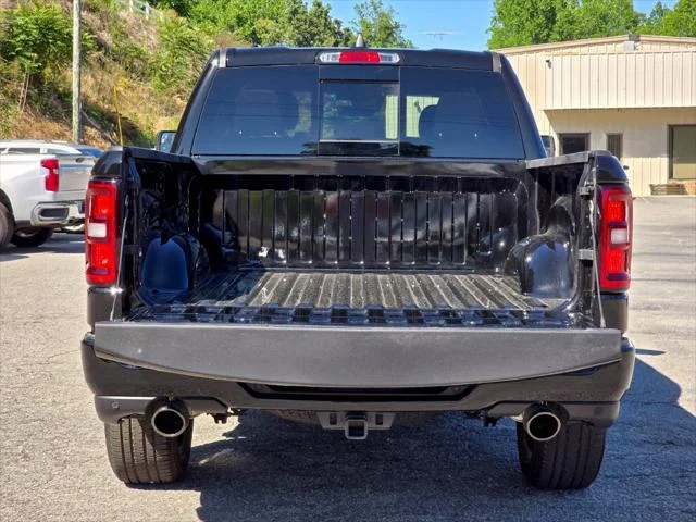 New 2026 Diamond Black Crystal Pearl-Coat Exterior Paint RAM BIG HORN image 12