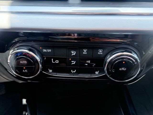 2025 Chevrolet Trax LT - Photo 18