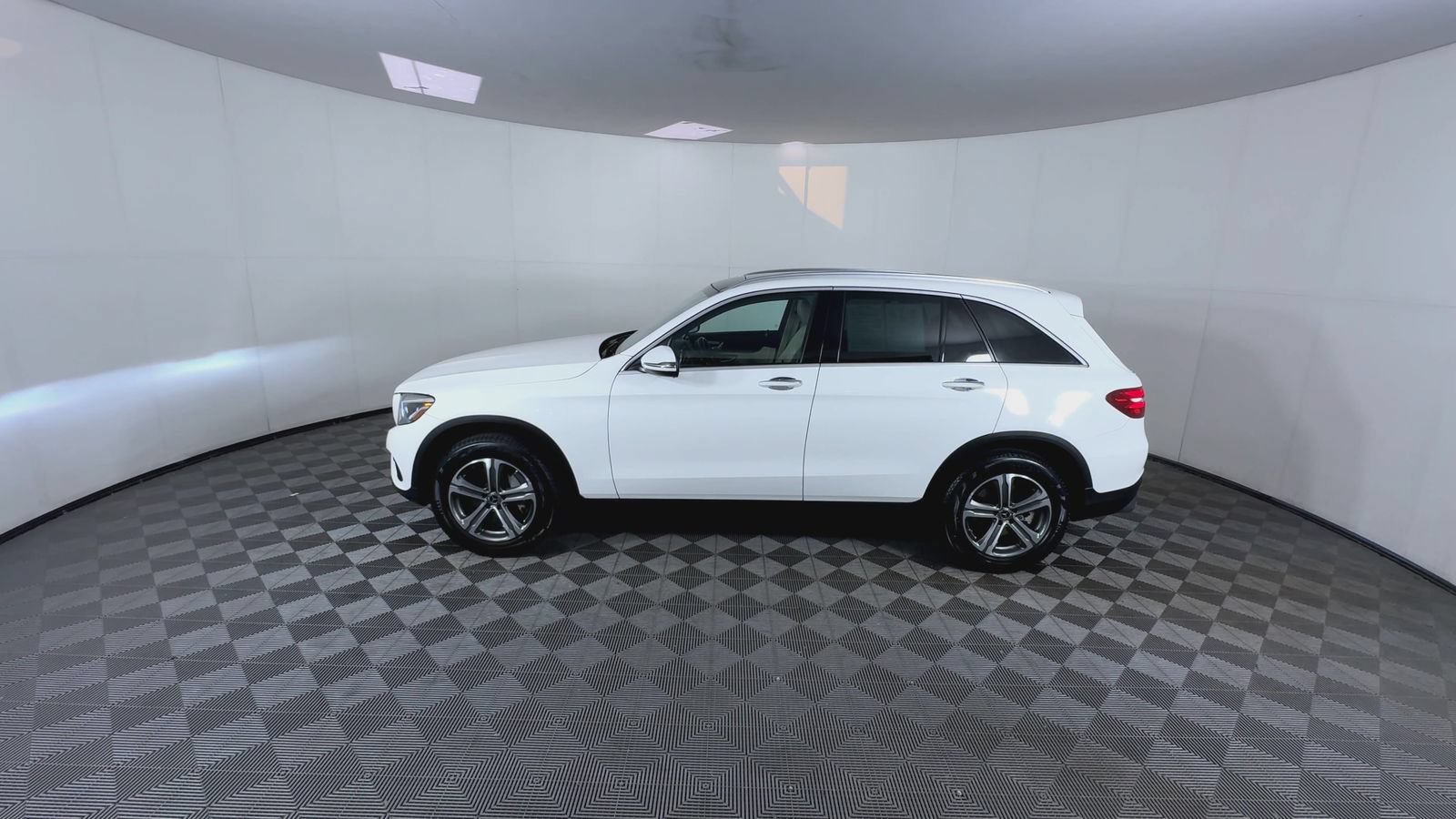 Used 2019 Polar White Mercedes-Benz GLC 300 image 5