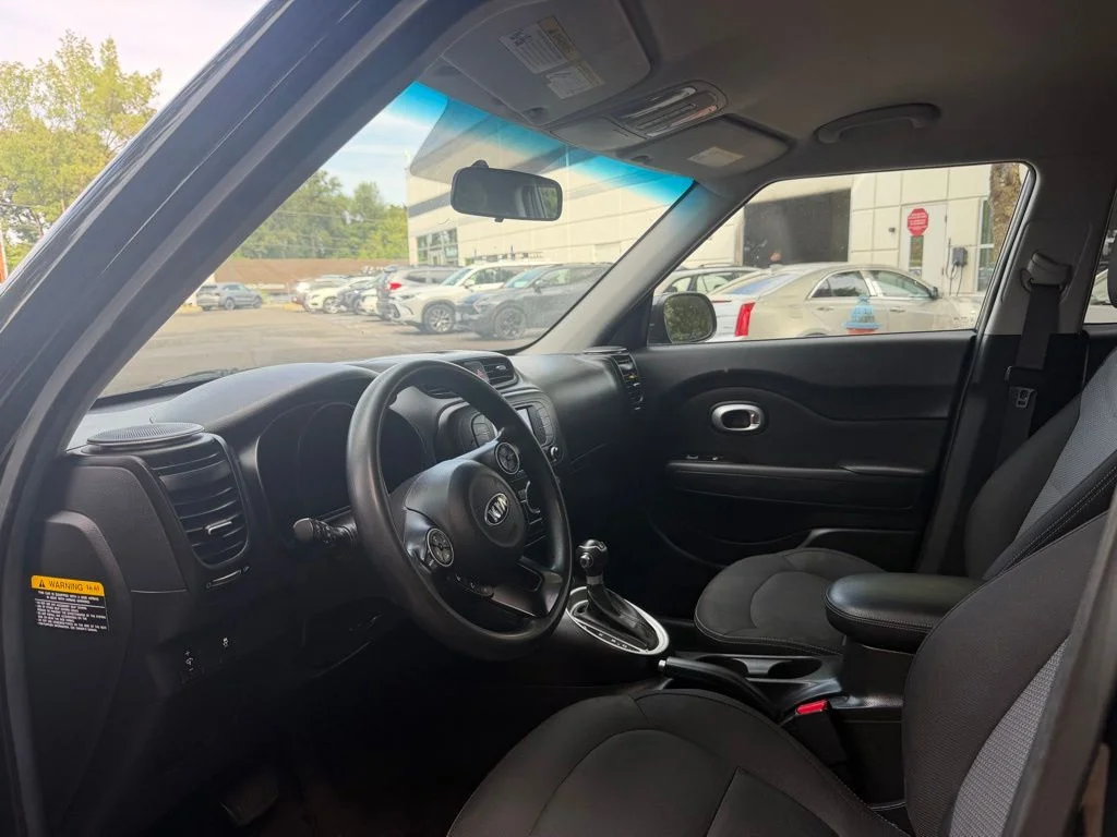 Used 2017 Shadow Black Kia Plus image 11