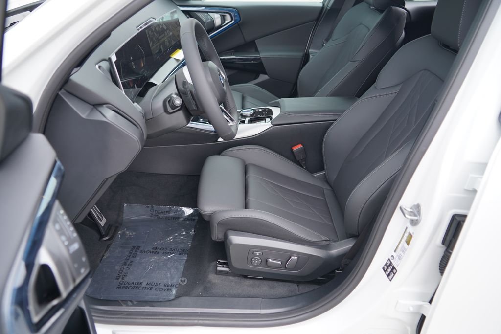 New 2026 Alpine White BMW 30 xDrive image 9