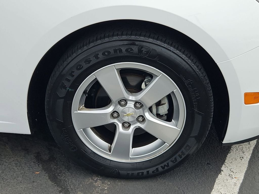 Used 2015 Summit White Chevrolet 1LT image 30