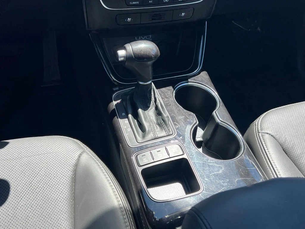 Used 2014 Snow White Pearl Kia Limited V6 image 19