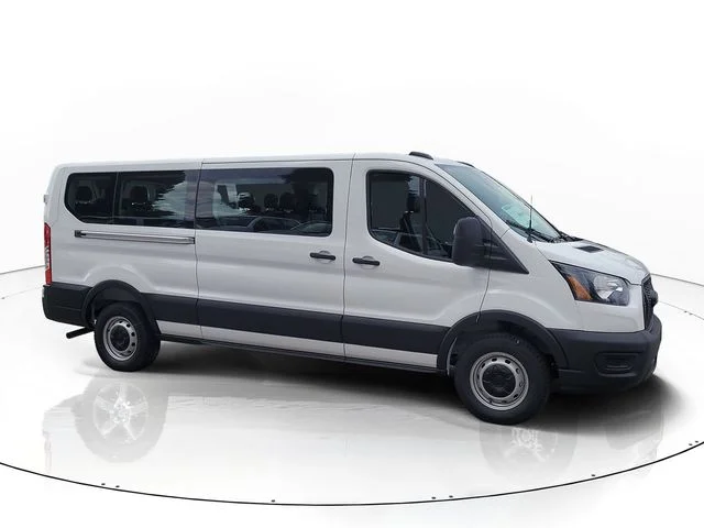 New 2026 Oxford White Ford XL image 4