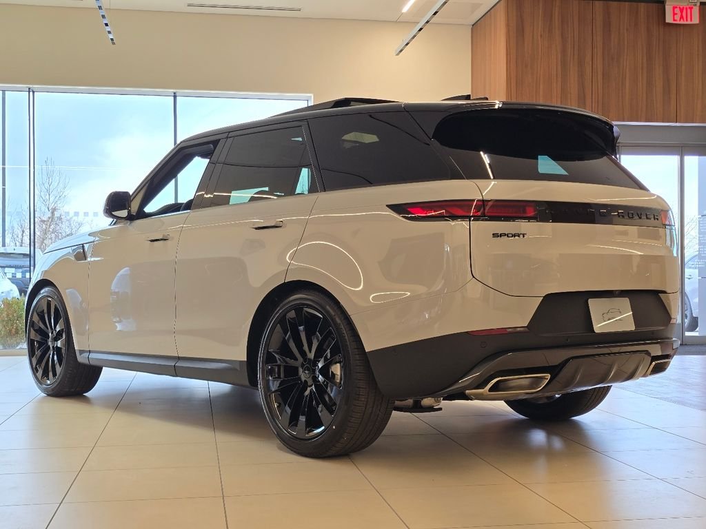 New 2026 Borasco Grey Land Rover se image 22