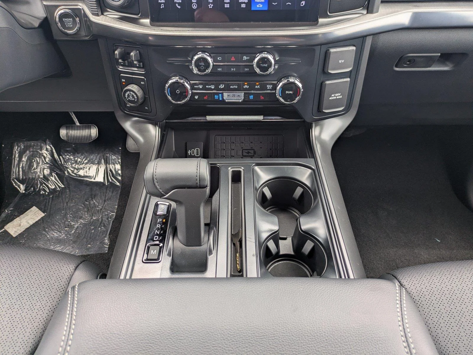 New 2026 Carbonized Gray Metallic Ford Lariat® image 20