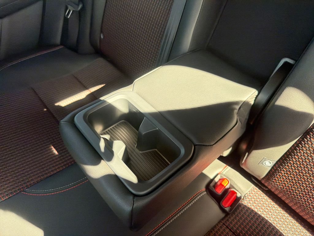 New 2026 Nissan Kicks SR 4D Sport Utility