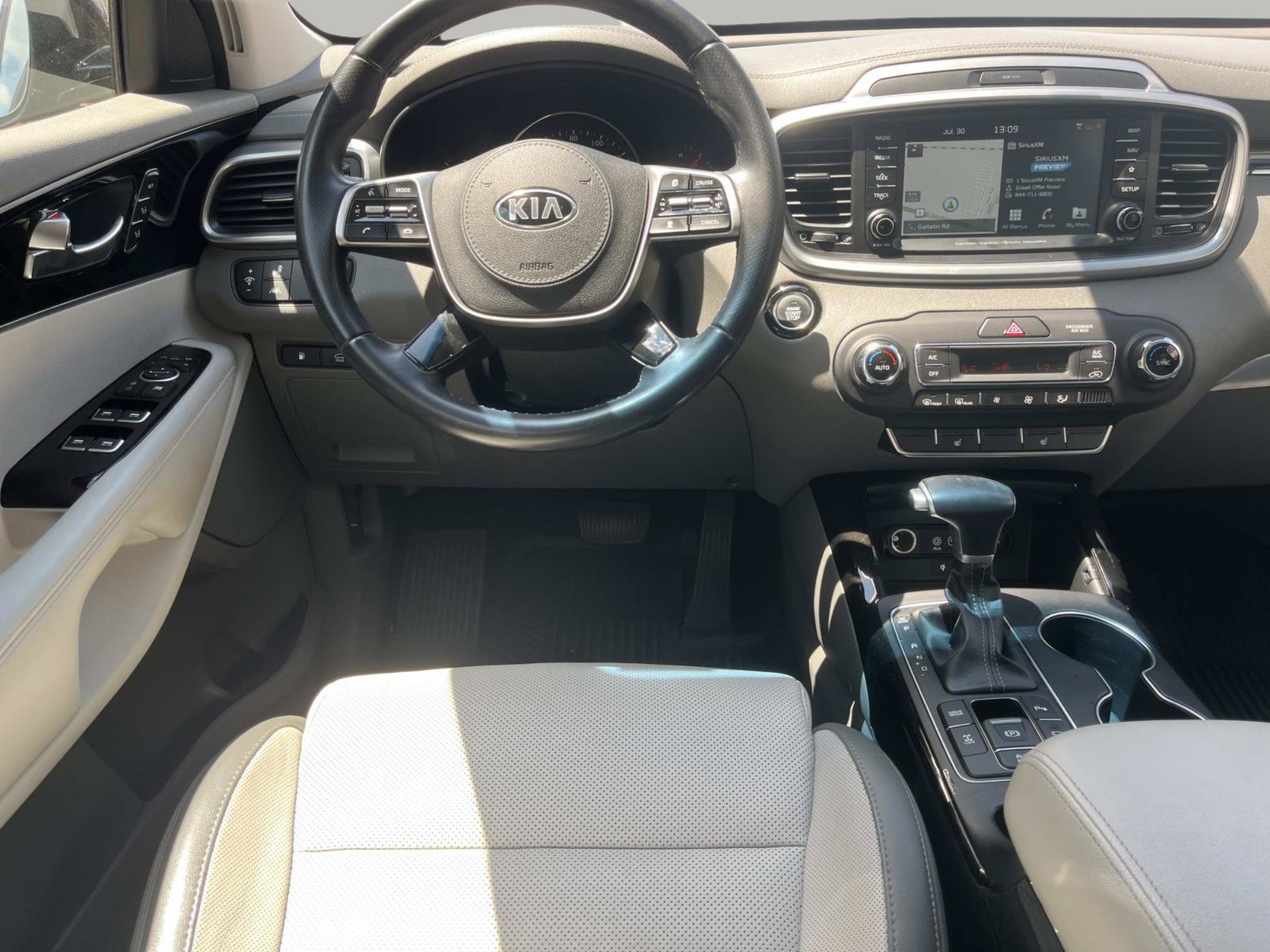 Used 2020 Imperial Blue Kia SX V6 image 12