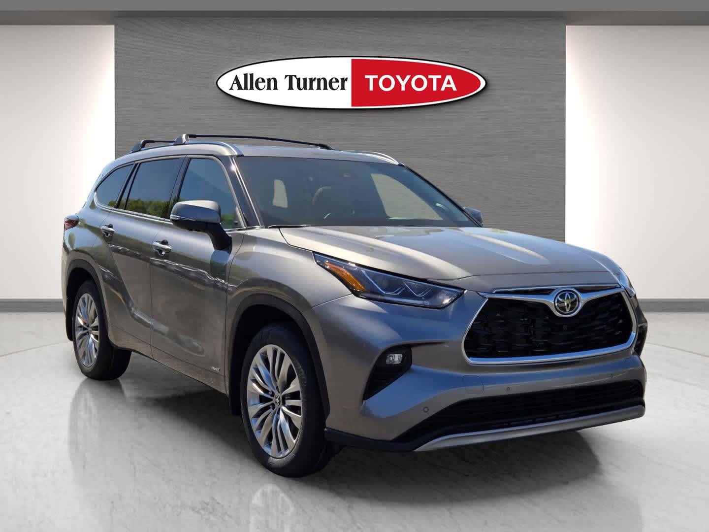 2026 Toyota Highlander Hybrid Platinum