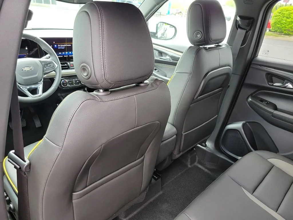 New 2026 Mosaic Black Metallic Chevrolet ACTIV image 22