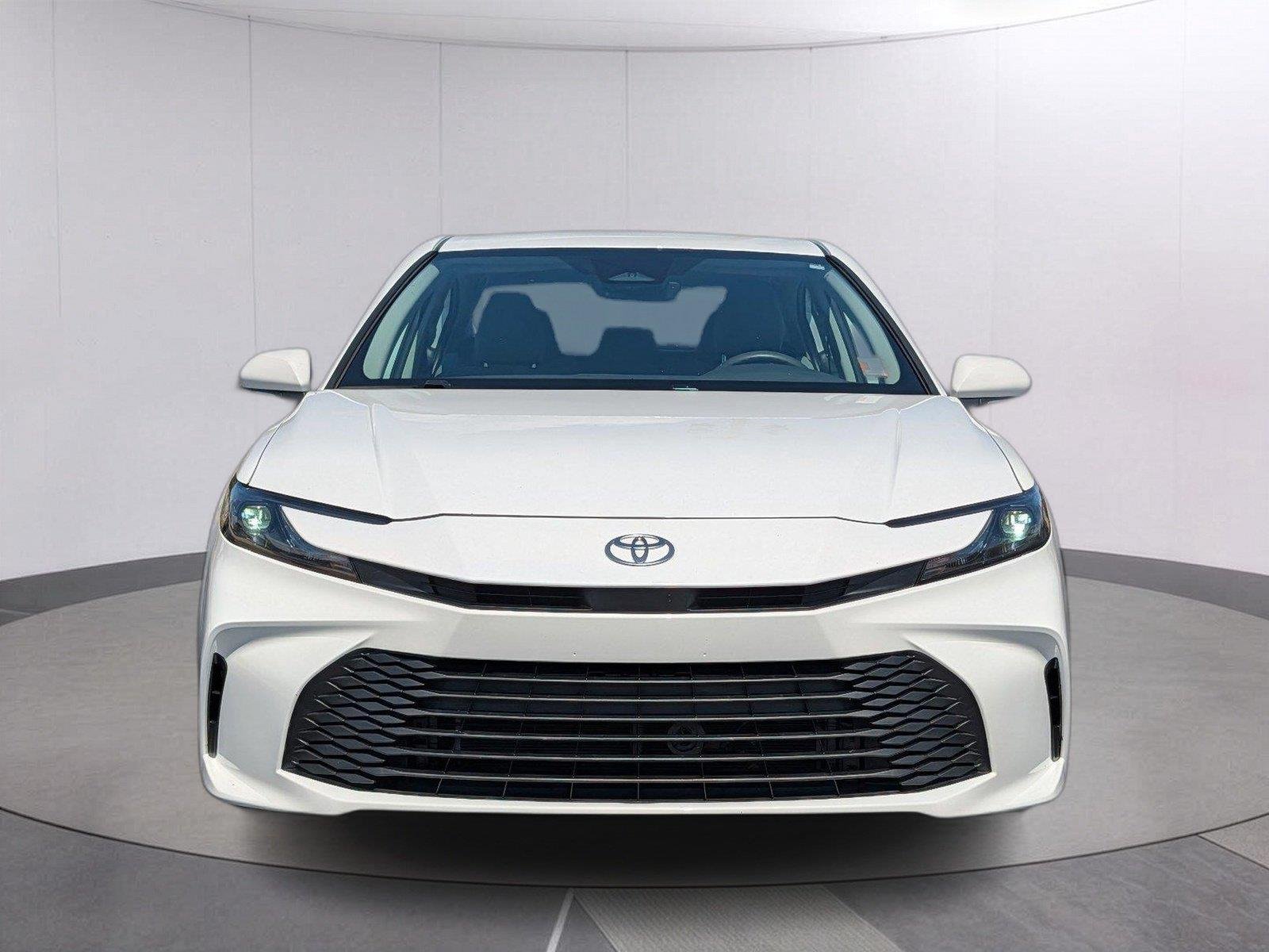 Used 2025 Ice Cap Toyota LE image 8