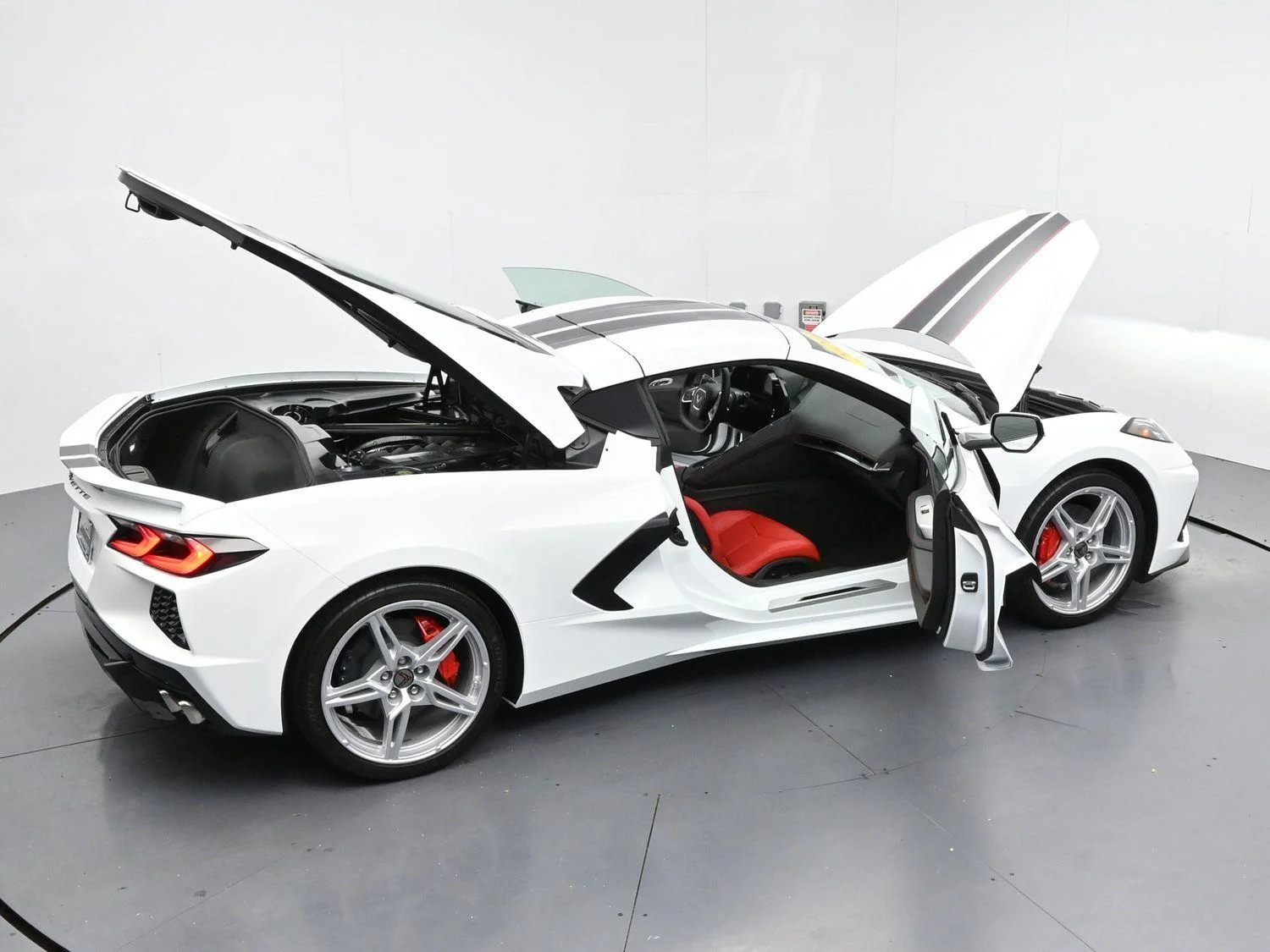 Used 2024 Arctic White Chevrolet 1LT image 35
