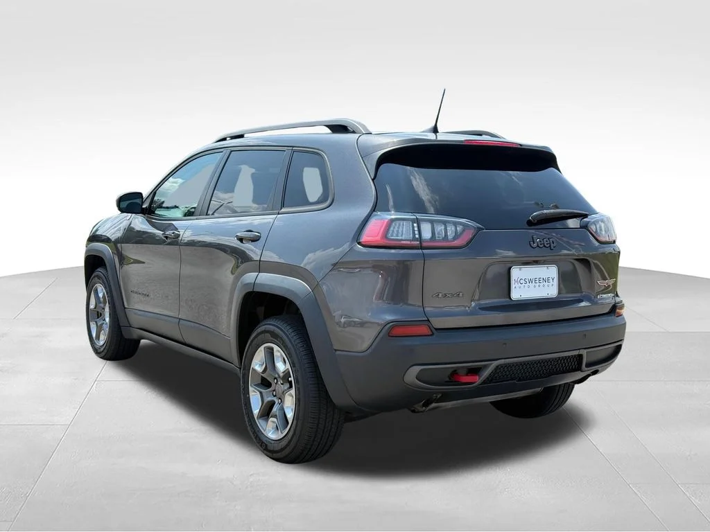 Used 2019 Gray Jeep Trailhawk image 3