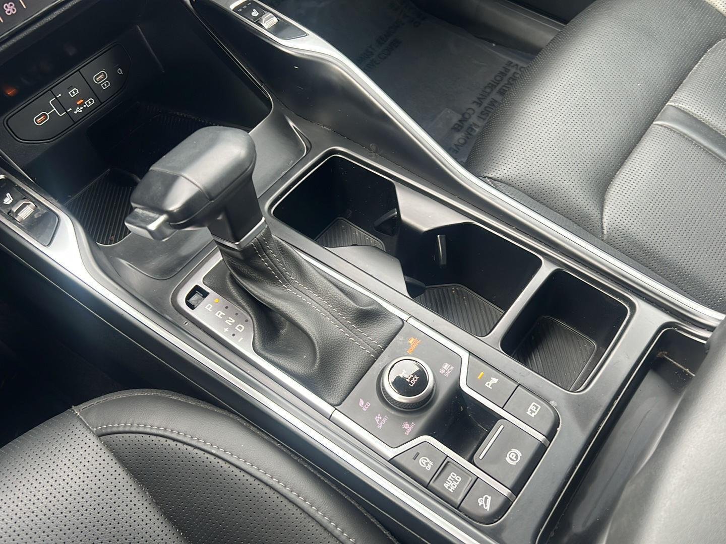 2025 Kia Sorento S - Photo 15