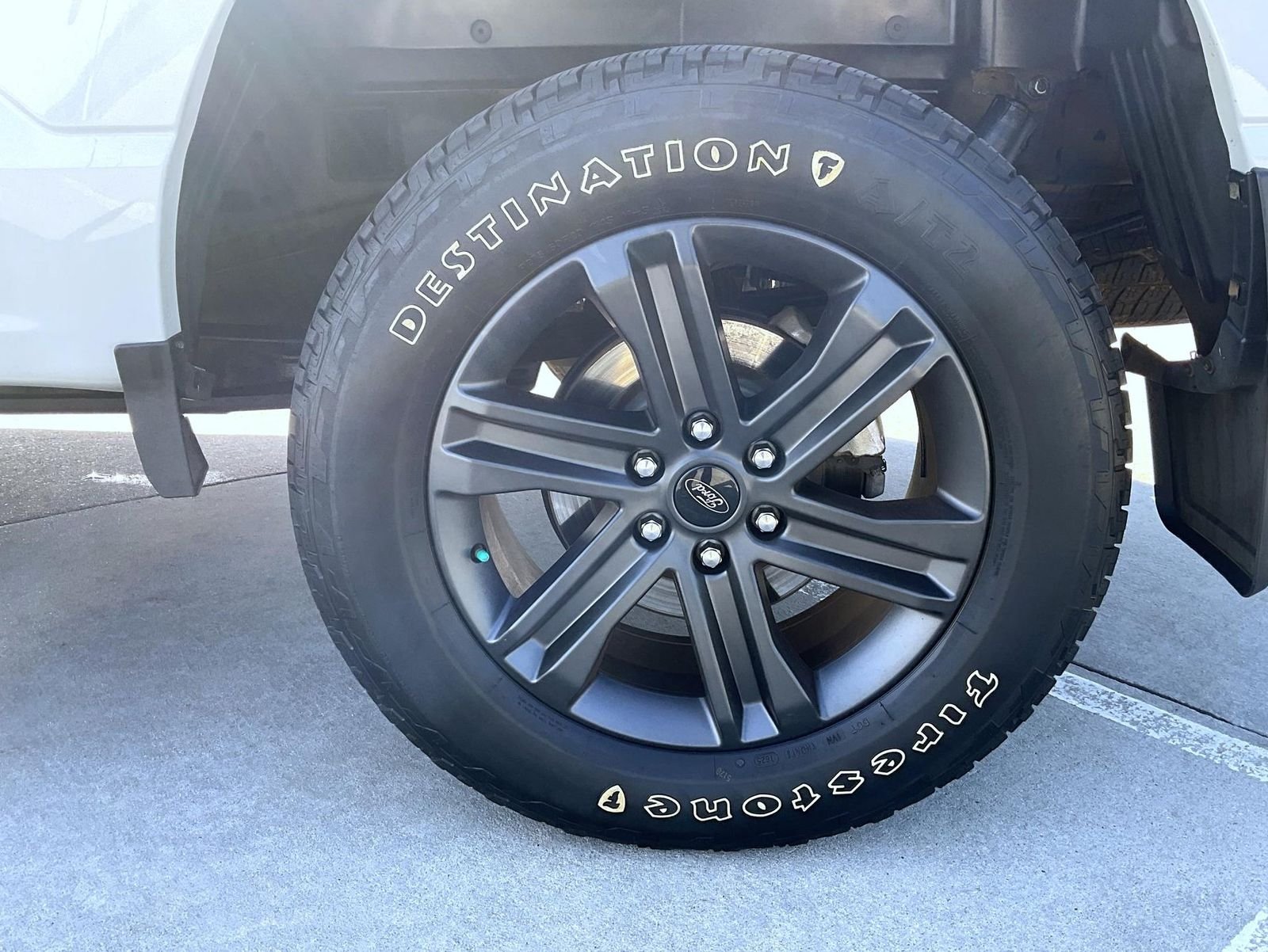 Used 2023 White Ford Lariat image 22
