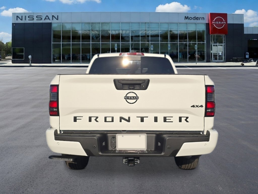 New 2026 Glacier White Nissan SV image 4