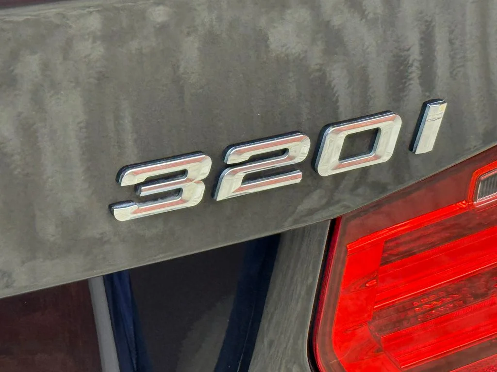 Used 2015 Black BMW 320i xDrive image 5
