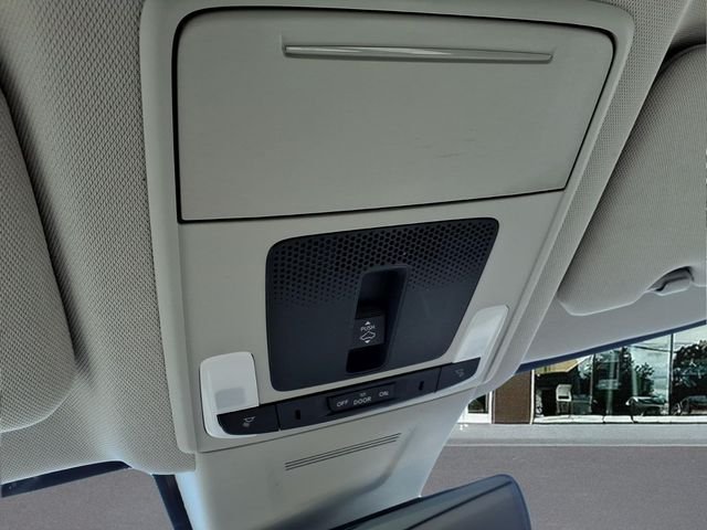 Used 2023 Black Honda EX-L image 28