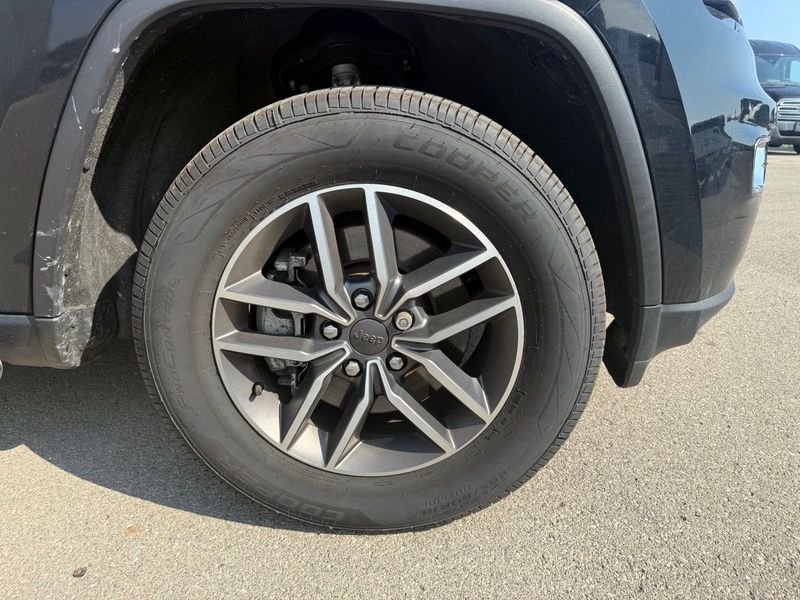 Used 2022 Black Jeep Limited image 16