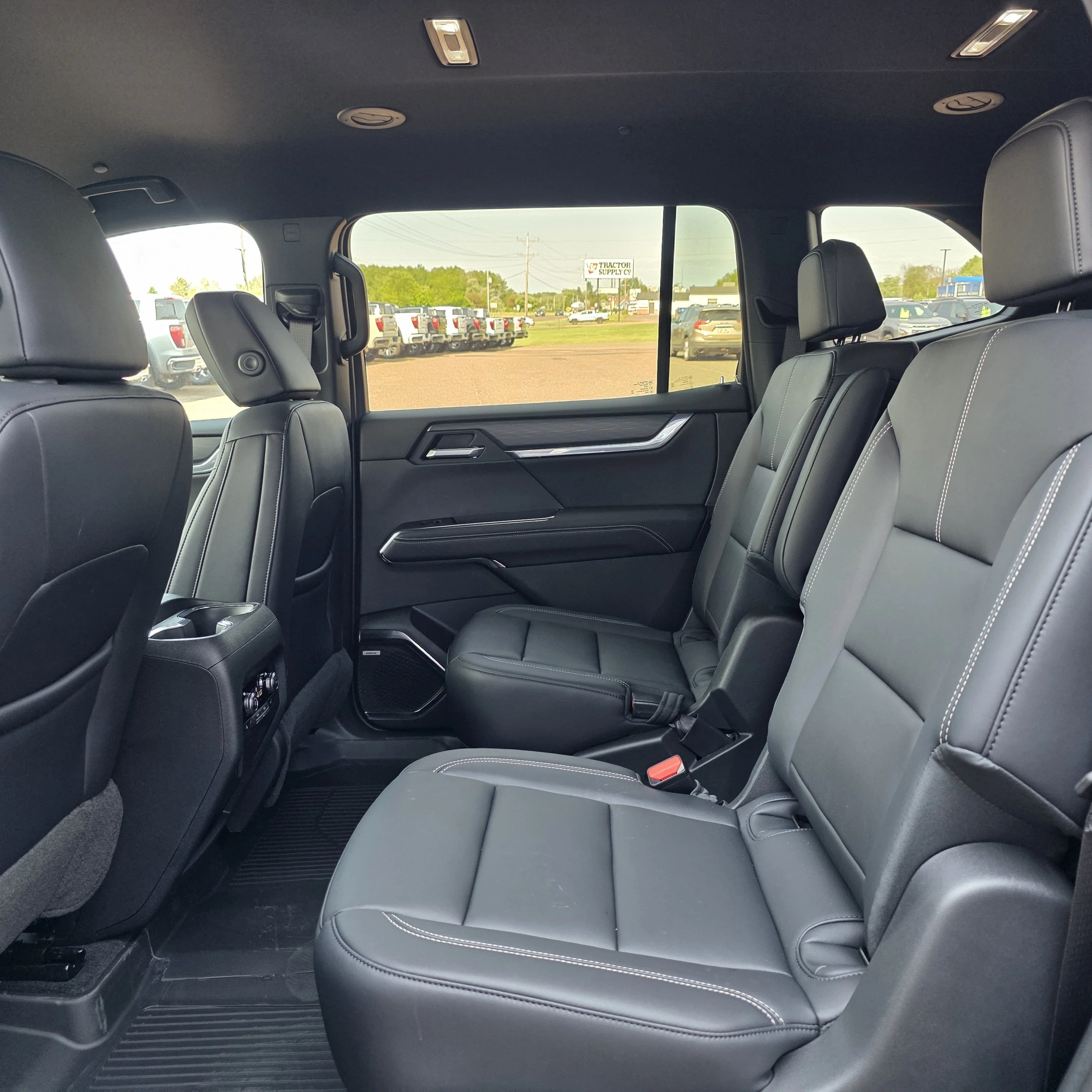 2026 GMC Acadia Elevation - Photo 17