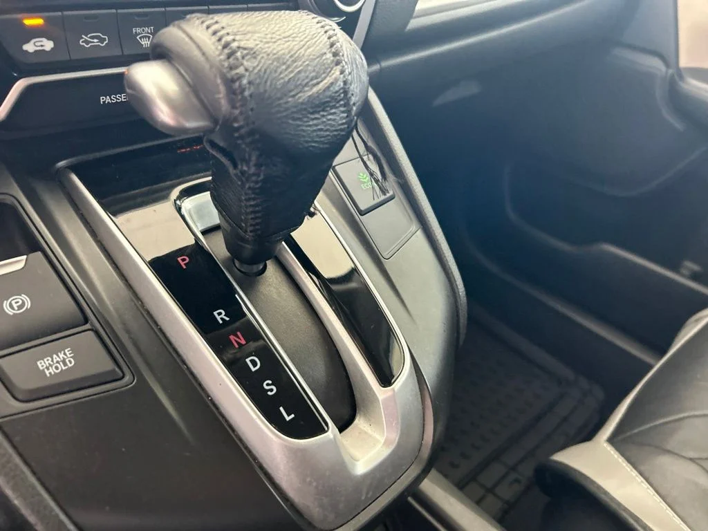 Used 2018 White Honda LX image 8