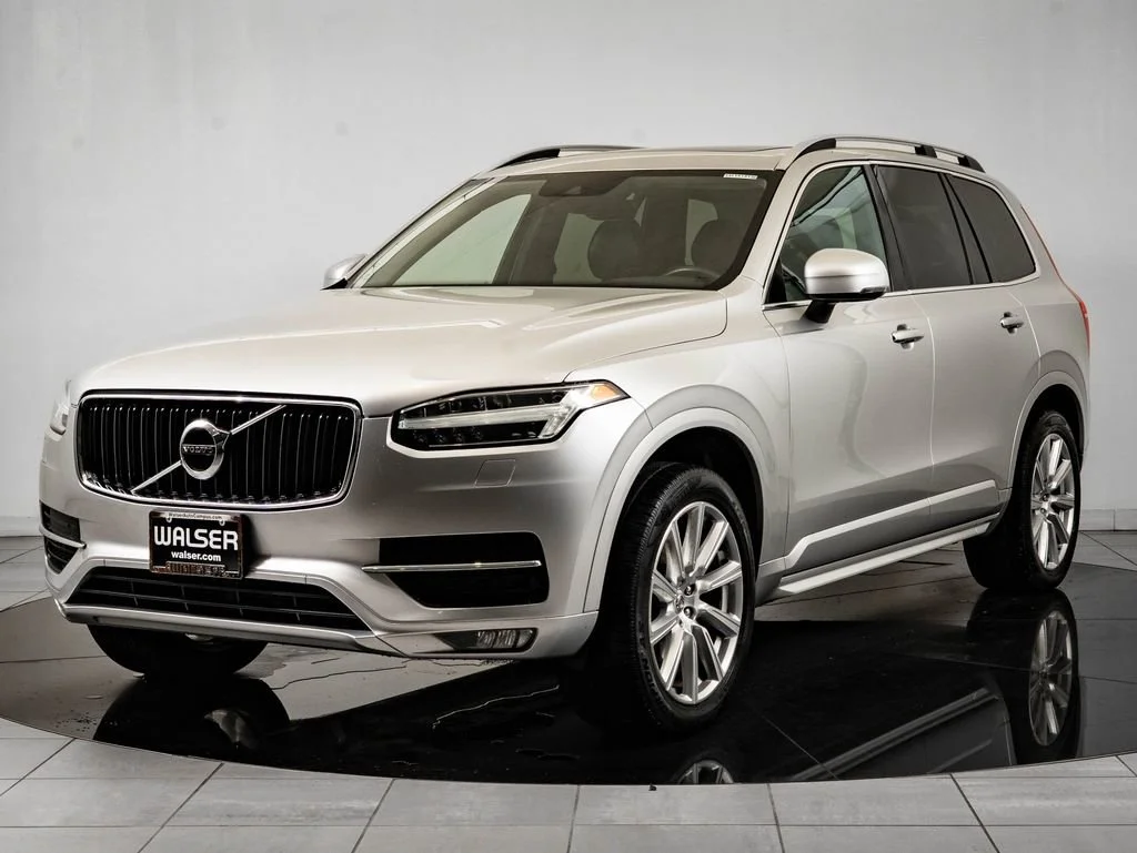 2018 Volvo XC90 Momentum