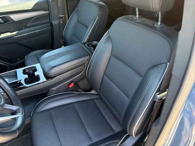 Used 2025 Blue Buick Preferred image 16