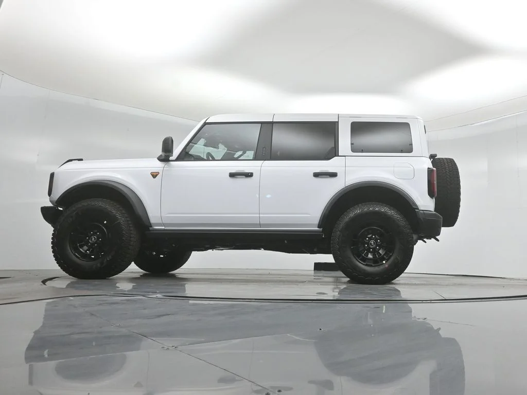 New 2026 Oxford White Ford Badlands image 50
