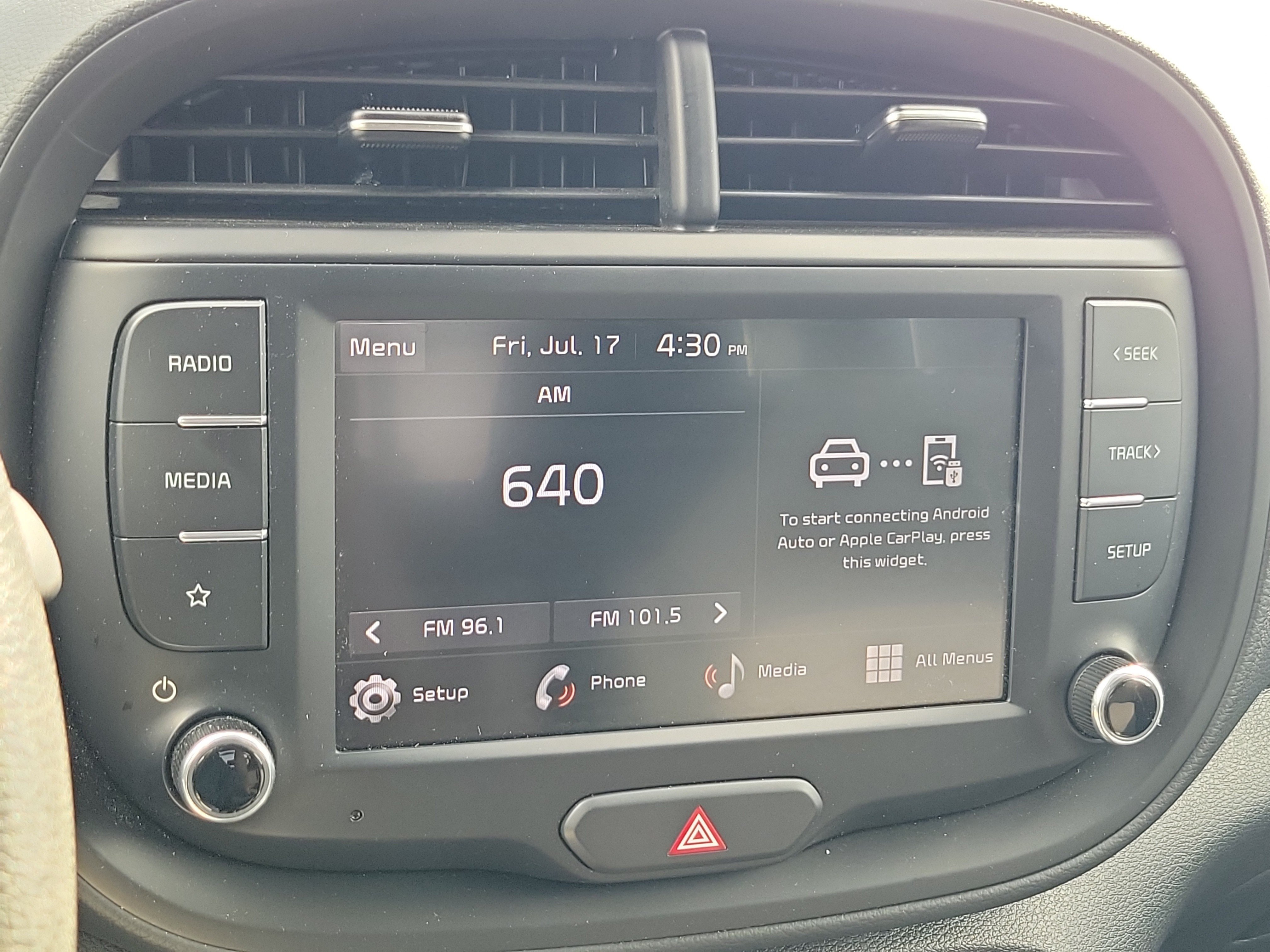 Used 2025 Gray Kia  image 24
