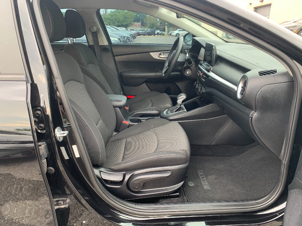 Used 2023 Aurora Black Kia LXS image 20