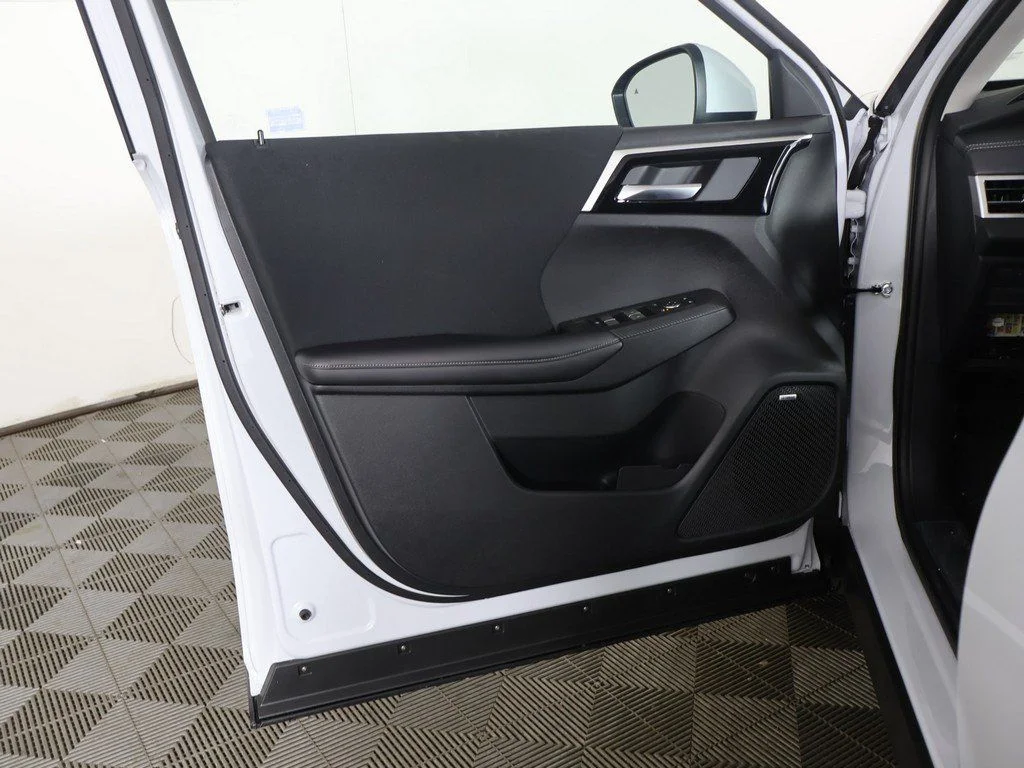 New 2026 White Mitsubishi ES 1.5T S-AWC image 22
