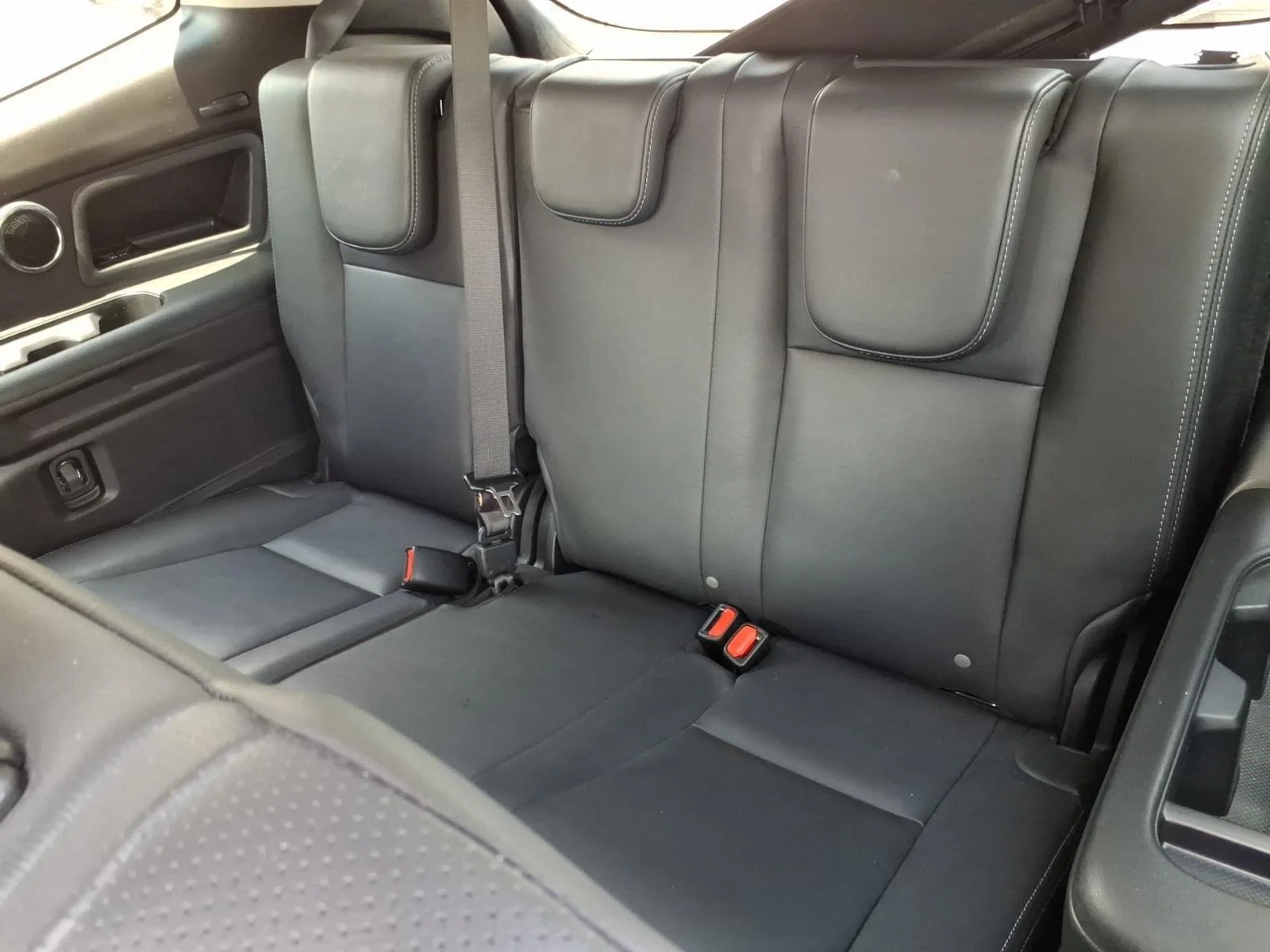 Used 2022 Crystal White Pearl Subaru Limited image 20