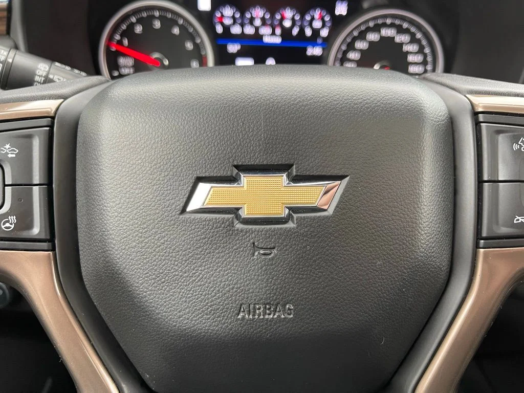 Used 2021  Chevrolet High Country image 52