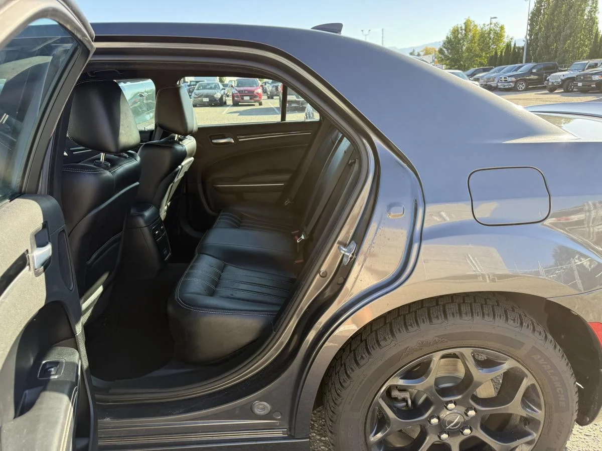 Used 2021 Black Chrysler S V6 Awd image 15