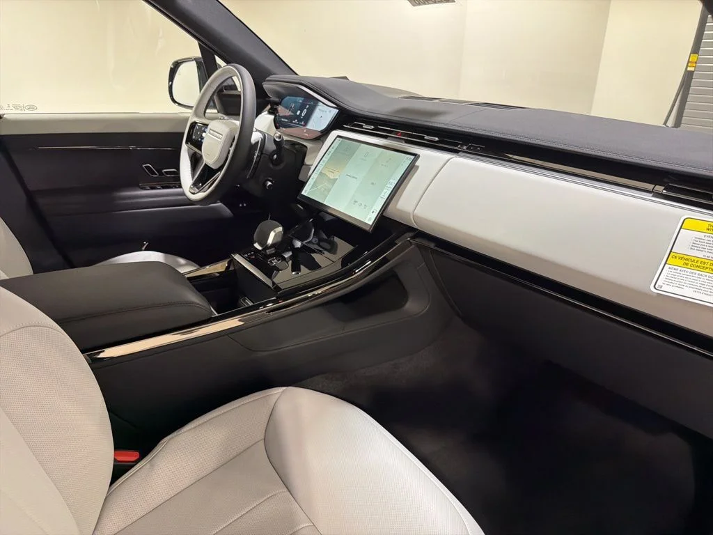 New 2026 Varesine Blue Land Rover Dynamic SE P530 V8 image 23