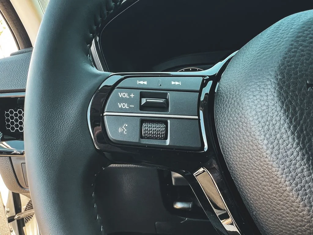 Used 2026 White Honda EX-L image 26
